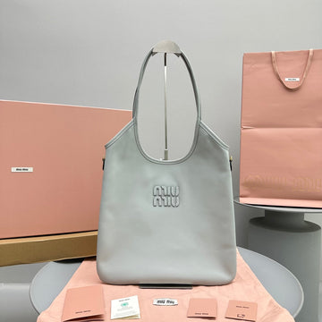 HOBO 40 TOTE IN LIGHT BLUE CALFSKIN Luxe Carry
