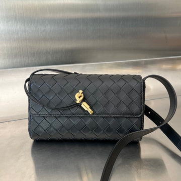 ANDIAMO 21 IN BLACK LAMBSKIN by Luxe Carry