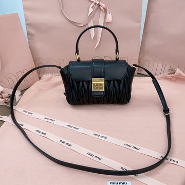 MATELASSÉ BAG 17 IN BLACK LAMBSKIN GOLD HARDWARE Luxe Carry