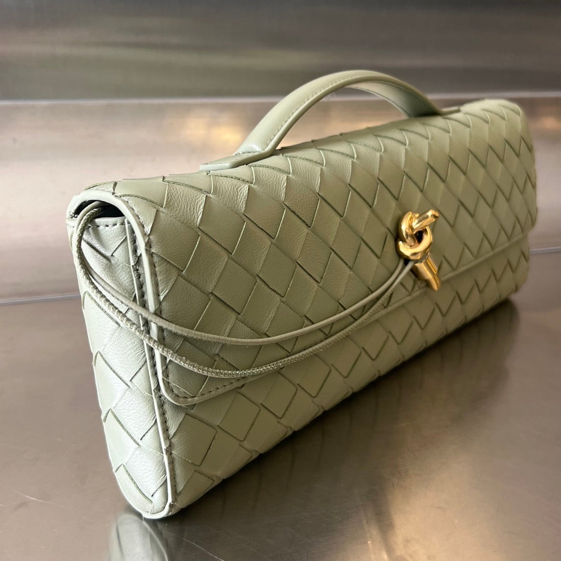 BV Long Clutch Andiamo With Handle 31cm Light Green Calfskin Ghw Luxe Carry