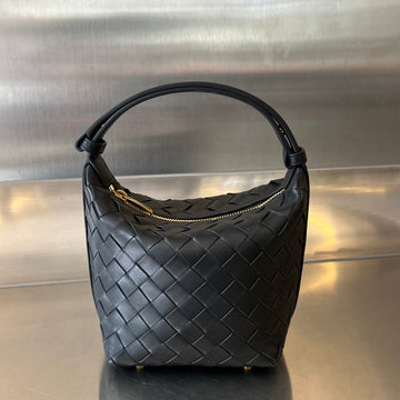 CANDY WALLACE 17 IN BLACK CALFSKIN Luxe Carry