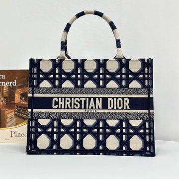 MEDIUM BOOK TOTE 37 BEIGE AND BLUE MACROCANNAGE EMBROIDERY By Luxe Carry