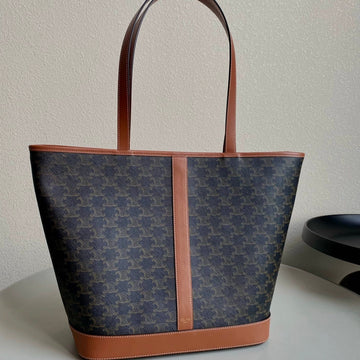 TRIOMPHE 31 TAN CALFSKIN Luxe Carry
