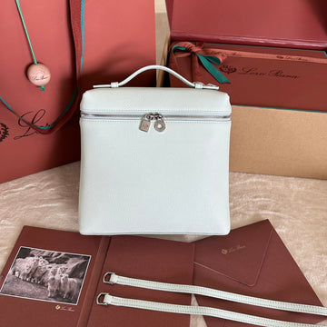 EXTRA POCKET BACKPACK L23.5 IN WHITE CALFSKIN WITH SILVER HARDWARE Luxe Carry