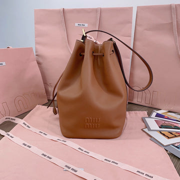 BUCKET BAG 29 IN BRONZE BROWN CALFSKIN Luxe Carry