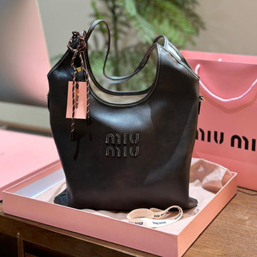 TOTE 30 HANDBAG IN BLACK CALFSKIN By Luxe Carry