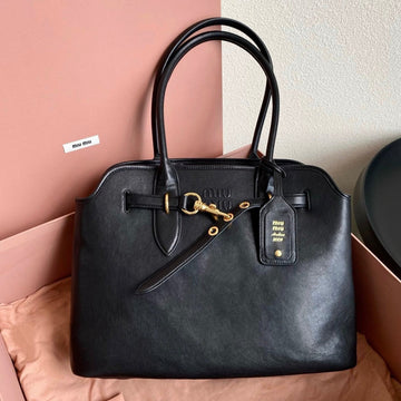 LARGE HANDBAG 40 IN BLACK CALFSKIN Luxe Carry