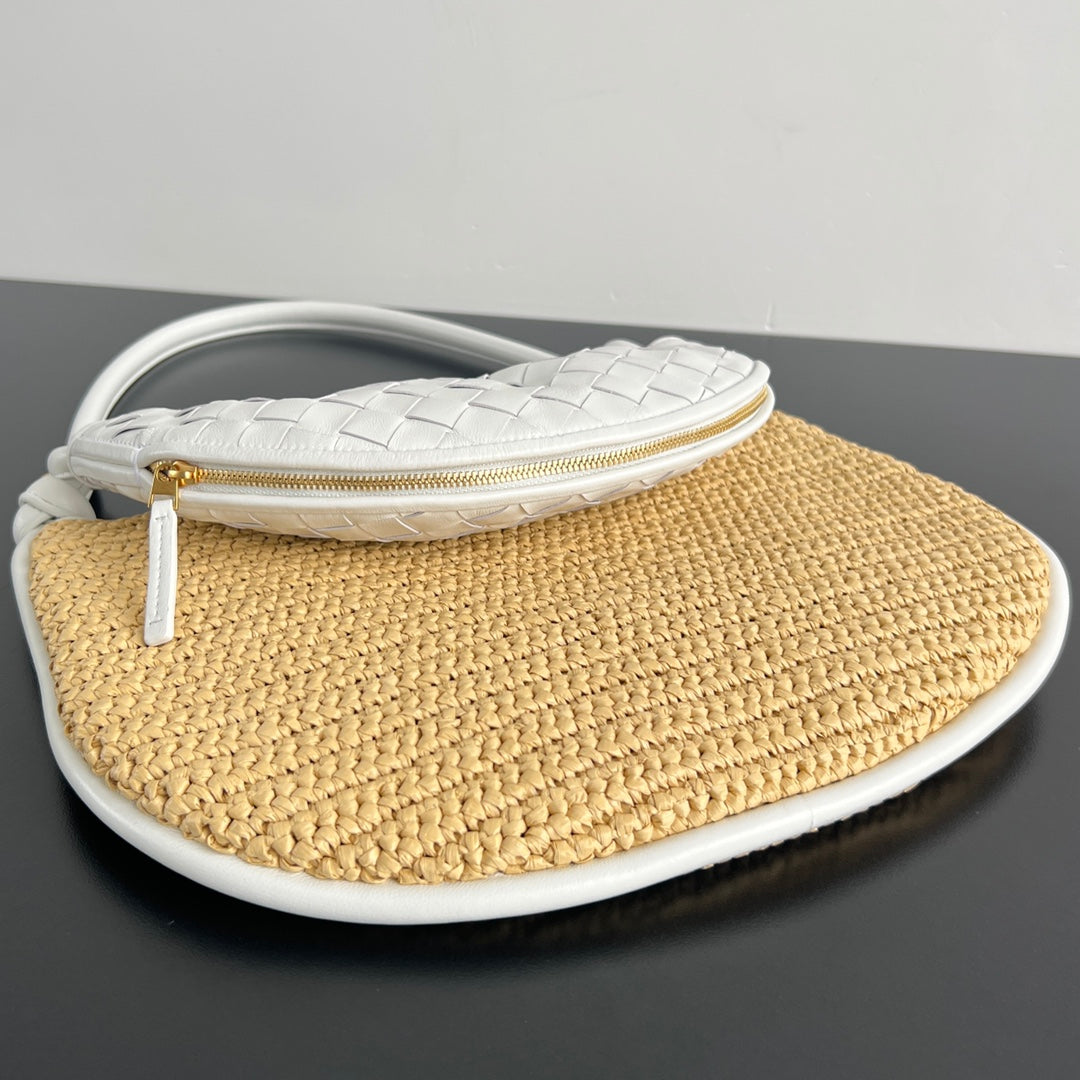 GEMELLI SHOULDER BAG 36 IN BEIGE RAFFIA AND WHITE LAMBSKIN by Luxe Carry