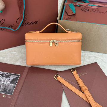 EXTRA POCKET L19 IN MANGO ORANGE GRAINED CALFSKIN WITH GOLD HARDWARE Luxe Carry