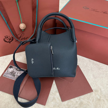 SMALL 21 BALE BAG IN BLACK GRAINED CALFSKIN WITH SILVER HARDWARE Luxe Carry