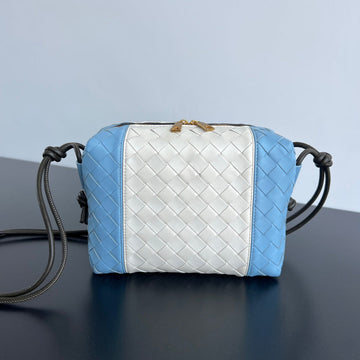 SMALL LOOP 22 IN SKY BLUE MIX WHITE CALFSKIN Luxe Carry Bags