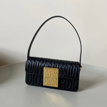 MEDIUM FLAP BAG 22 IN BLACK QUILTED ALLOVER CALFSKIN Luxe Carry