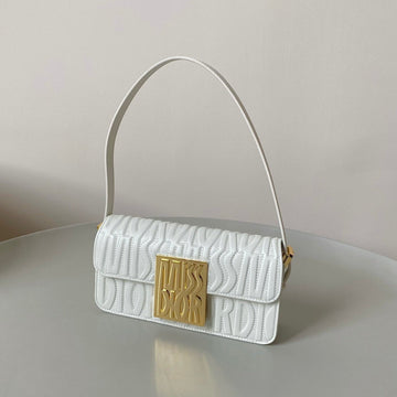 MEDIUM FLAP BAG 22 IN WHITE QUILTED ALLOVER CALFSKIN Luxe Carry Bags