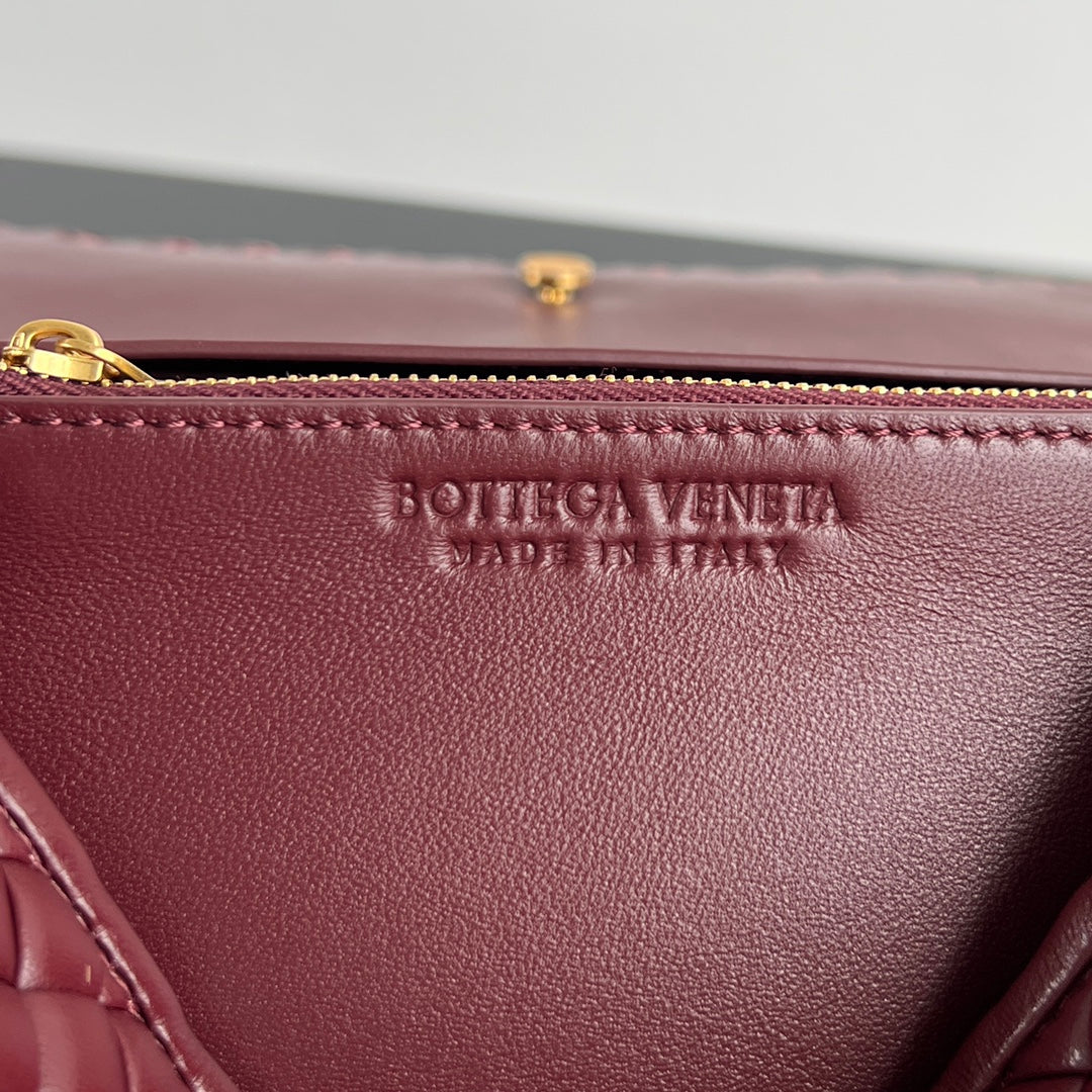 PATTI SHOULDER BAG 26 IN BURGUNDY RED LAMBSKIN by Luxe Carry
