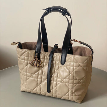 MEDIUM TOUJOURS BAG 28 IN BEIGE CANNAGE CALFSKIN BLACK STRAP Luxe Carry
