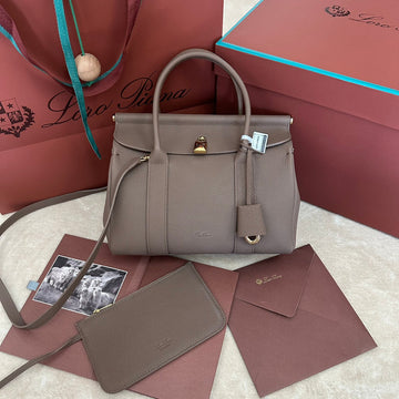 LOOM BAG 25 IN CEDAR BROWN CALFSKIN WITH GOLD HARDWARE by Luxe Carry