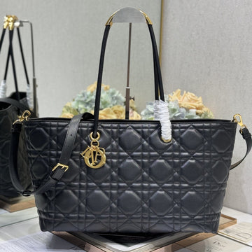 LARGE 41 TOUJOURS BAG IN BLACK MACROCANNAGE LAMBSKIN 221056 By Luxe Carry