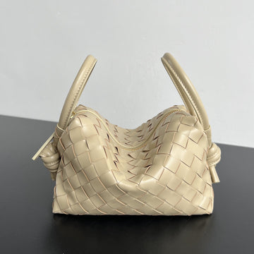 SMALL TOP HANDLE LOOP 19 IN BLOND BEIGE CALFSKIN Luxe Carry