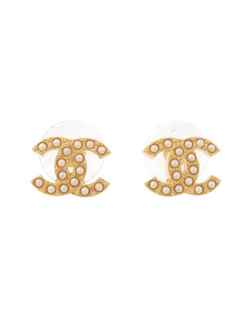 Cc Logo Pearl Stud Earrings Gold Chanel