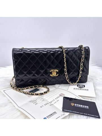 Patent chain cross bag black Chanel
