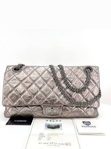 Metallic   Jumbo 2 55 Shoulder Bag and Crossbody Chanel
