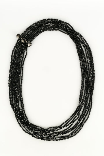 Collier cam?©lias Chanel