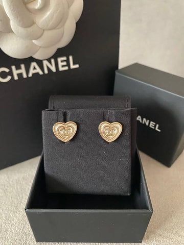 CC logo heart earrings pearl gold earringsABD346 Chanel