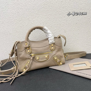 Luxe Carry -   BLN-CIAGA BAGS - 608