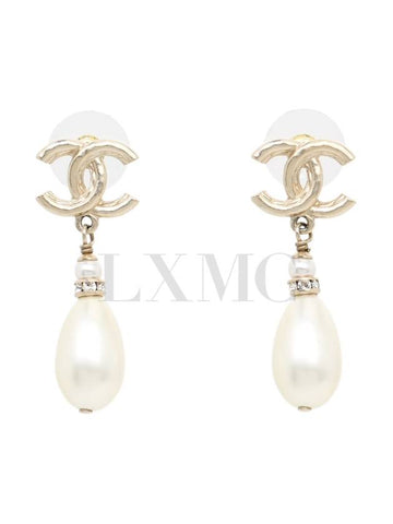 Pearl Earrings Showline CC Logo AB8513 Chanel