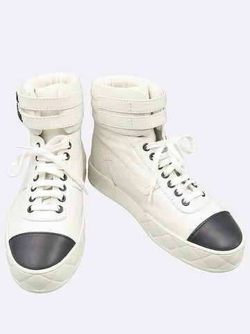 G45312 White leather high top sneakers size 38 Chanel