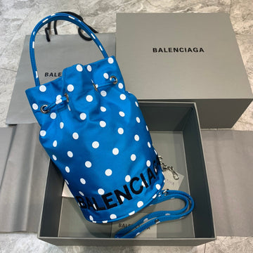 BLN-Ciaga Le Cagole Medium Bucket Bag In Blue, For Women,  Bags 17.6in/45Luxe Carry