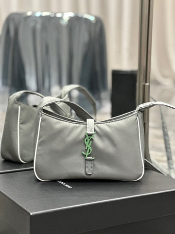 Luxe Carry - YSL Bag - 1922