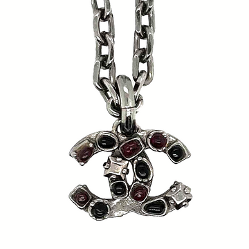 Top Quality Chanel - Gripoix CC Necklace - Red Stones - Silver Burgundy Logo Charm Chain