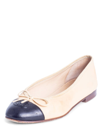 Top Quality Chanel CC Logo Leather Cap Toe Ballet Flats Beige Black