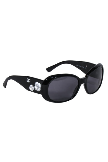 Top Quality Chanel - Black Sunglasses w/ 3D Flower Side Detail