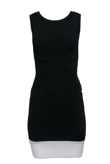 Top Quality Chanel - Black & White Knit Dress w/ Diamond Embossing Sz 6