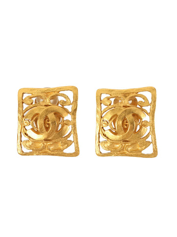 Top Quality Chanel 1995 Made Cutout Cc Mark Earrings Gold