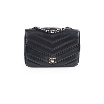 Top Quality Chanel Caviar Chevron Crossbody Bag Black Series 23