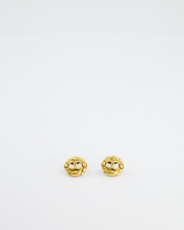 Top Quality Chanel   Yellow Gold Cut-Out Small Round Clip-On Earrings with CC Logo