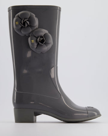 Top Quality Chanel Stone Grey Rubber Rain Boots with Camelia & CC Logo Detail Size EU 37