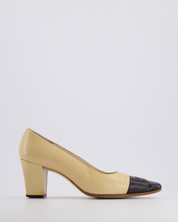 Top Quality Chanel   Beige, Black Pointed Leather Heels with CC Logo Detail Size EU 37.5