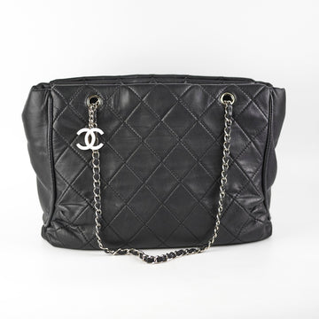 Top Quality Chanel Quilted Chain Tote Tote Black