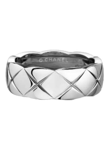 Coco Crush Quilted Motif Small 18K White Gold Ring Silver Chanel
