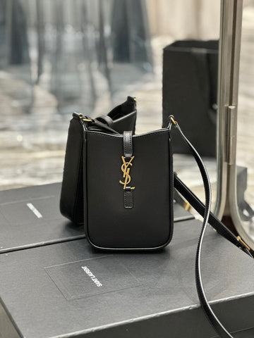 Luxe Carry - YSL Bag - 4000