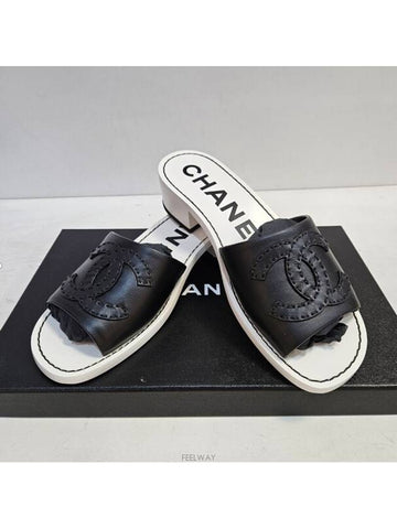 women sandals Chanel
