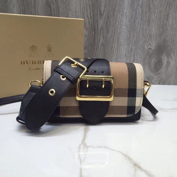 B-Berry - Luxe Carry  The Small Buckle Bag In House Check Black For Women, Bags 7.5in/19Luxe Carry