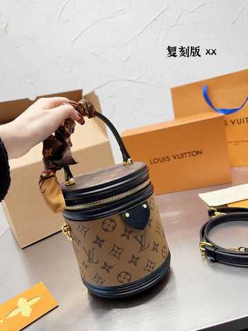 Luxe Carry - LV Bags - 15129