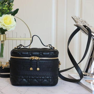 SMALL TRAVEL VANITY CASE BLACK LAMBSKIN Luxe Carry