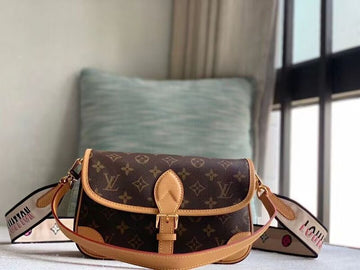 Luxe Carry - LV Bags - 15620