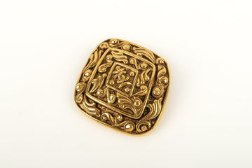 Broche dor?©e Chanel